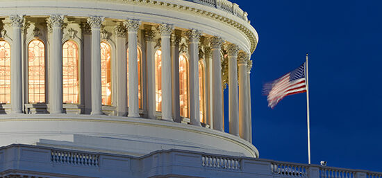 us-capitol-building-at-night