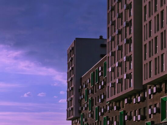 Style, sky, sunset. Misto Trav apartment block