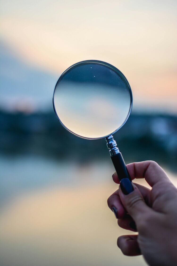 Image of magnifying glass