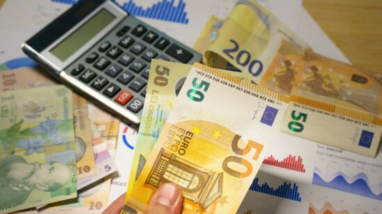 euro lei banknotes